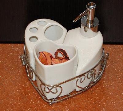 set de baie din ceramica si inox