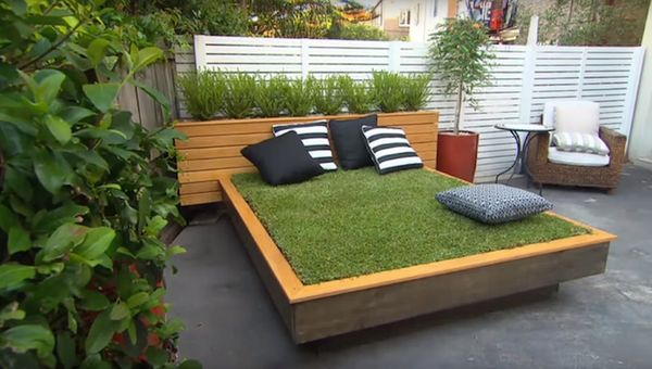 La iarba verde intr-o terasa sau curte betonata. Cum realizezi un pat cu gazon pas cu pas.