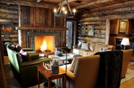 Living cabana rustica din lemn