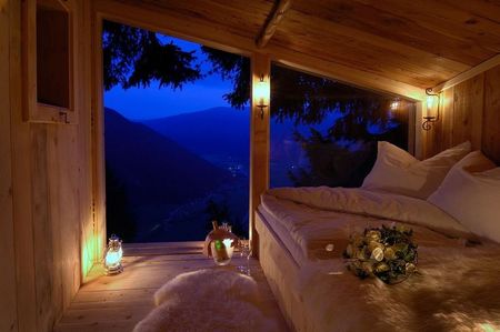 Atmosfera romantica in dormitor