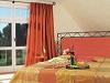 Flori, lumina, textile decorative si nu numai pentru un decor romantic