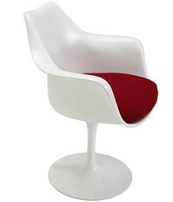 Scaun design Eero Saarinen