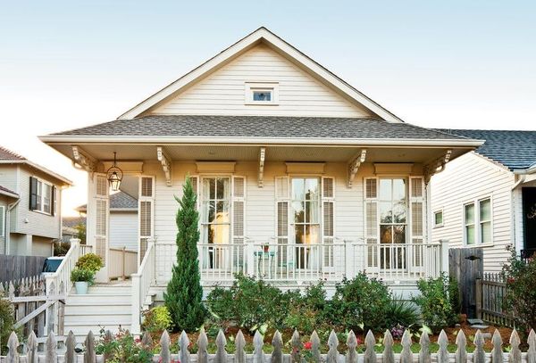 Casa stil cottage plina de farmec cu verande si 4 dormitoare - proiect si imagini