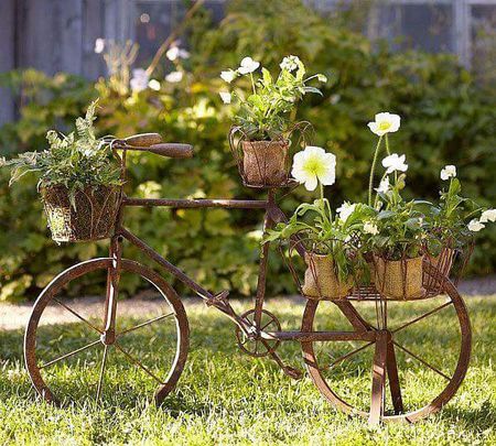 Poze Gradina de flori - bicicleta-flori-decorativa-gradina.jpg