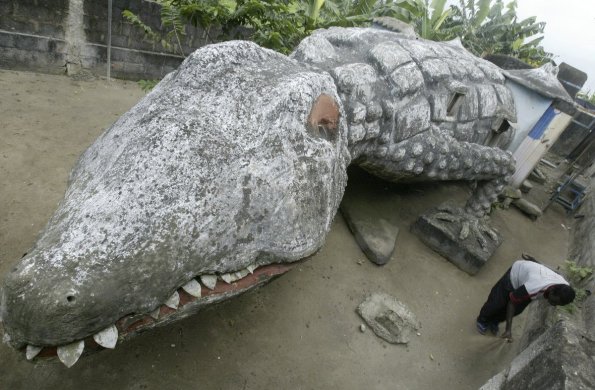 Casa din capitala Coastei de Fildes, construita in forma de crocodil