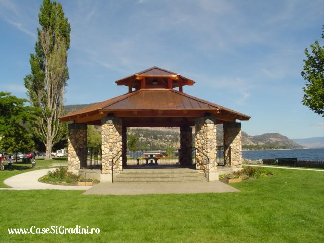 Pavilion piatra - lemn