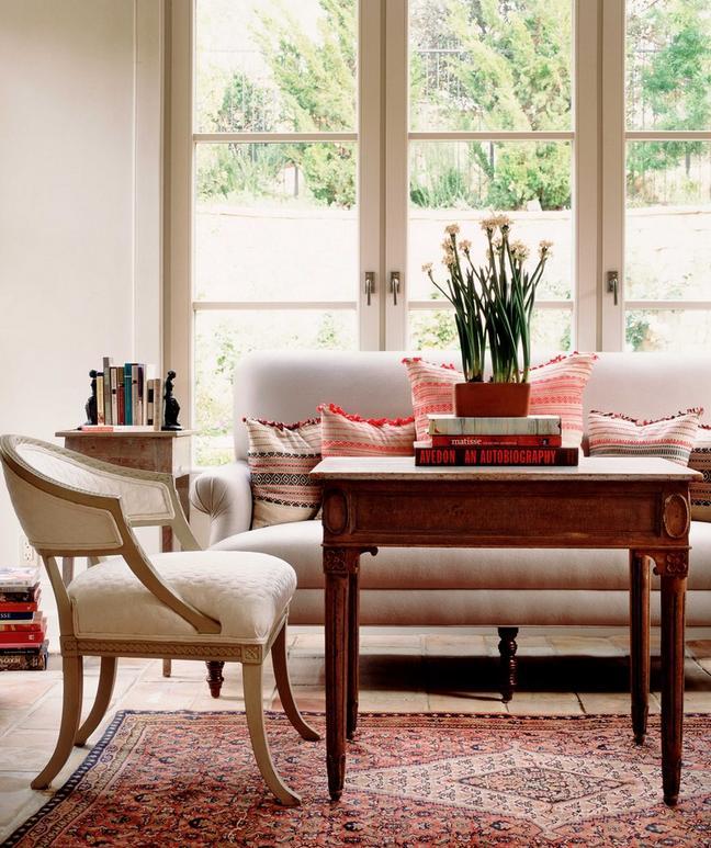 Decor traditional in living