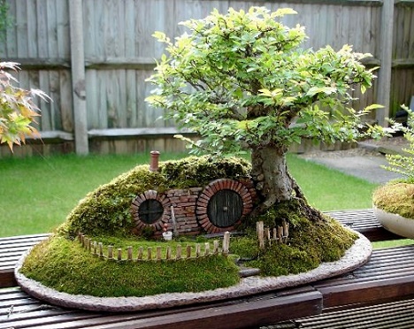 Poze Gradina de flori - bonsai-casa-hobbiti.jpg