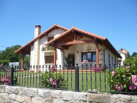 Poze Fatade - casa-traditionala-terase-lemn.jpg