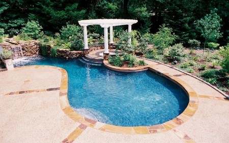 Poze Piscina - piscina-padure.jpg