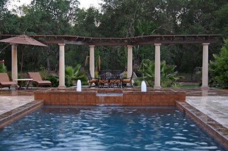 Piscina, pergola, terasa