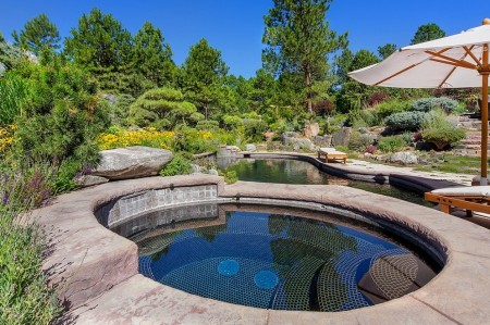 Piscina si jacuzzi