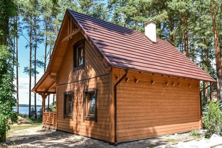 Casa mica din lemn