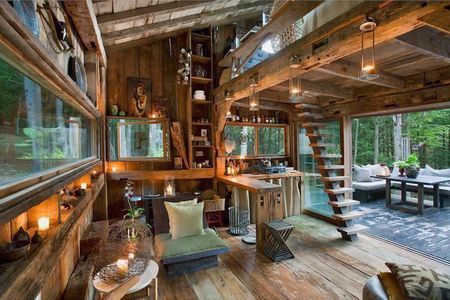 Design interior case moderne din lemn