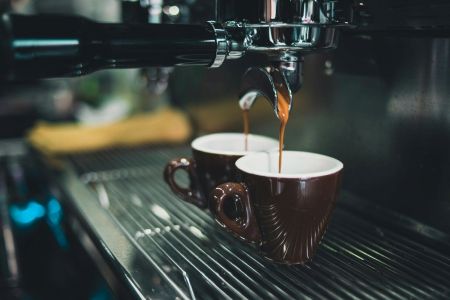 Diferite stiluri de preparare a cafelei si ce aparat este potrivit pentru fiecare