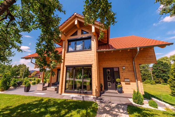 Casa lemn cu terase