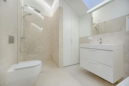 Cum transformi o baie mica intr-un spatiu elegant si functional?