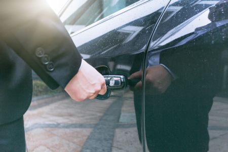 Cheia a ramas in masina: ce poti face fara sa deteriorezi autoturismul