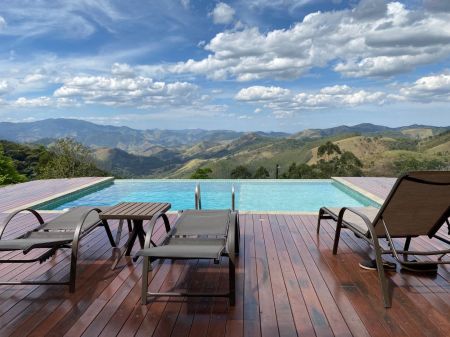 Cum alegi deck-ul potrivit din lemn exotic pentru balcon sau terasa + modele recomandate in 2026