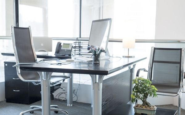 Alegerea mobilierului office. Invata trucuri de design interior!