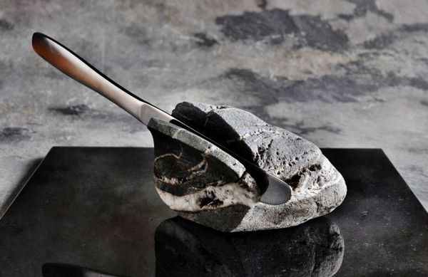 Expozitie sculptura piatra Hirotoshi Ito