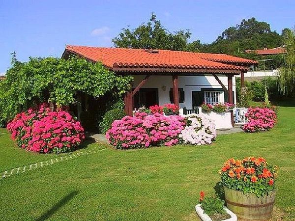 Gradina rustica cu gazon
