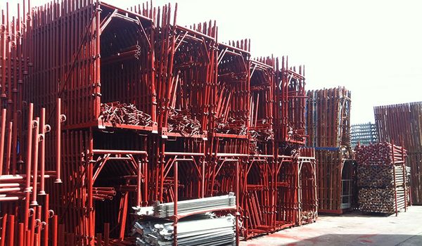 Inchirieri schele metalice