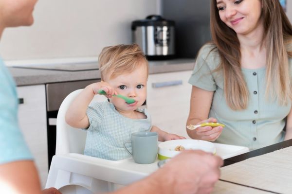 Cum ajuti bebelusul sa descopere bucuria meselor si sa accepte mai usor alimentele sanatoase?