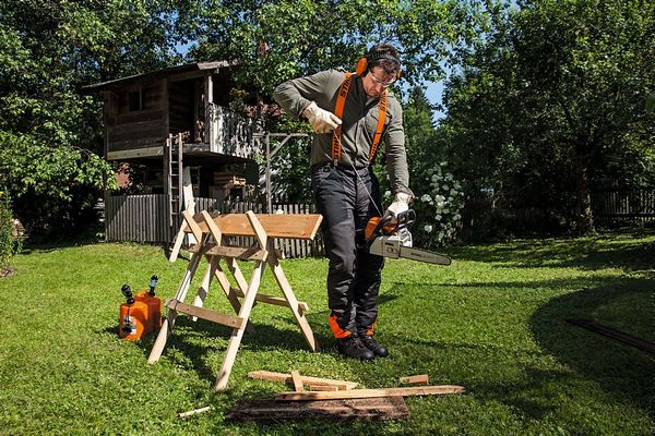 STIHL demareaza un amplu program de reduceri pentru motoferastraie si alte utilaje de sezon