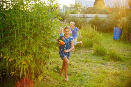Vezi aici cum poti sa te distrezi alaturi de familie cu bani putini vara asta!