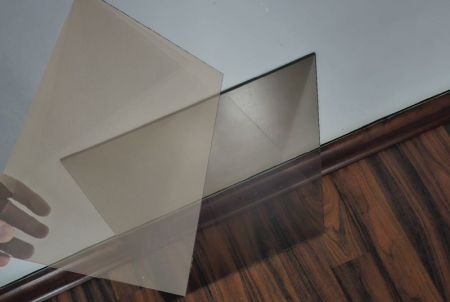 Avantajele utilizarii policarbonatului in constructii comparativ cu plexiglasul
