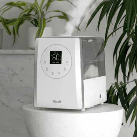 Cum sa imbunatatesti atmosfera din casa ta cu un umidificator de aer cu aromaterapie