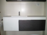 MOBILIER DE BAIE CU BLAT IN CORP COMUN CU LAVOARUL - MOBILIER DE BAIE CU BLAT IN CORP COMUN CU LAVOARUL