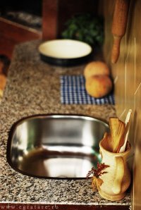 GRATAR CU BLAT DE LUCRU SI CHIUVETA ( INOX ) - GRATAR CU BLAT DE LUCRU SI CHIUVETA ( INOX )
