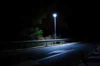 LAMPA SOLARA PENTRU PARCURI SI GRADINI - LAMPA SOLARA PENTRU PARCURI SI GRADINI