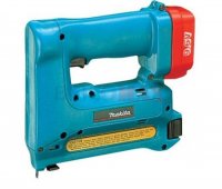 MASINA DE CAPSAT CU ACUMULATOR MAKITA T221DW - MASINA DE CAPSAT CU ACUMULATOR MAKITA T221DW