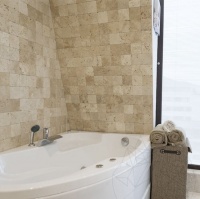 TRAVERTIN CLASSIC TUMBLED 10X10X1CM (COMMERCIAL) - TRAVERTIN CLASSIC TUMBLED 10X10X1CM (COMMERCIAL)
