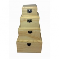 SET 4 CUTIUTE LEMN PATRATE CU CAPAC - SET 4 CUTIUTE LEMN PATRATE CU CAPAC