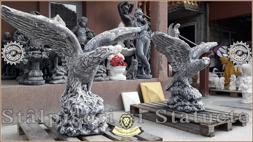 SET STATUETE VULTURI PE STANCA DIN BETON MODEL S35.