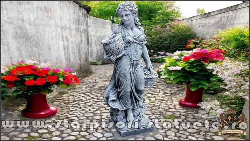 STATUETă FATA CU COSULETE, GRI PATINAT, MODEL S23.