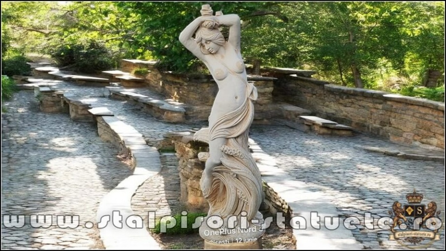 STATUETA FATA EROTICA DIN BETON MODEL S26.