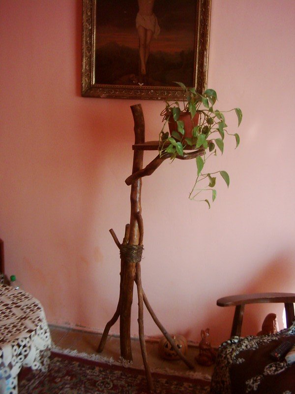 SUPORT PENTRU FLORI CASA SI GRADINA