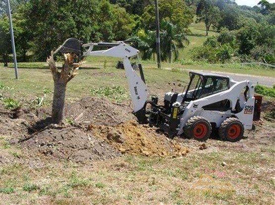 EXECUTAM ORICE ACTIVITATE CU BOBCATUL