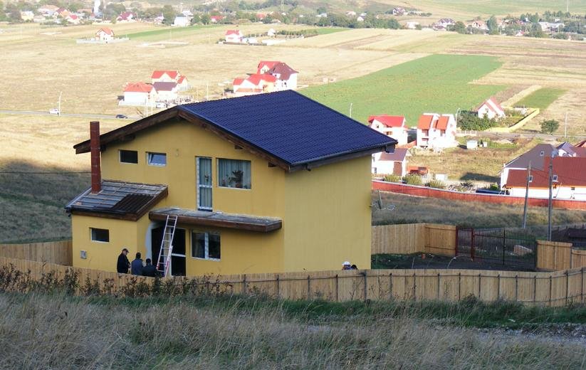 CASA DIN LEMN LA ROSU - MODEL DOINA (100MP)
