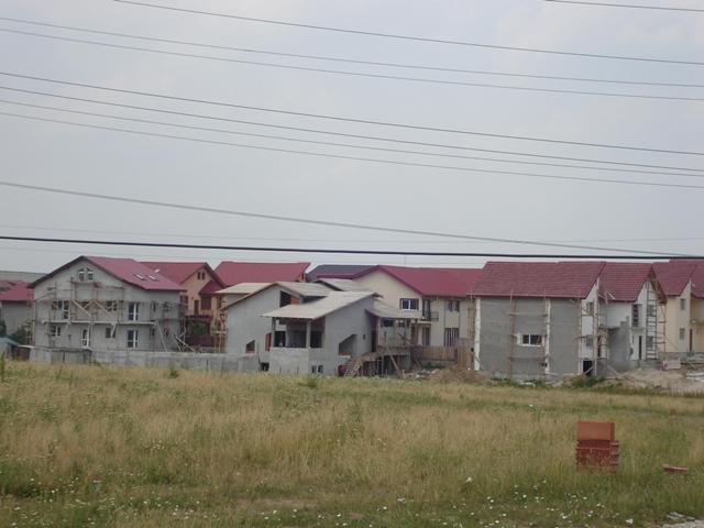 TEREN DOBROIESTI