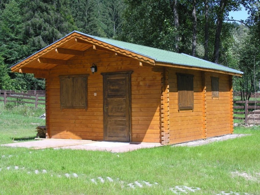 CASA DIN LEMN DE VARA