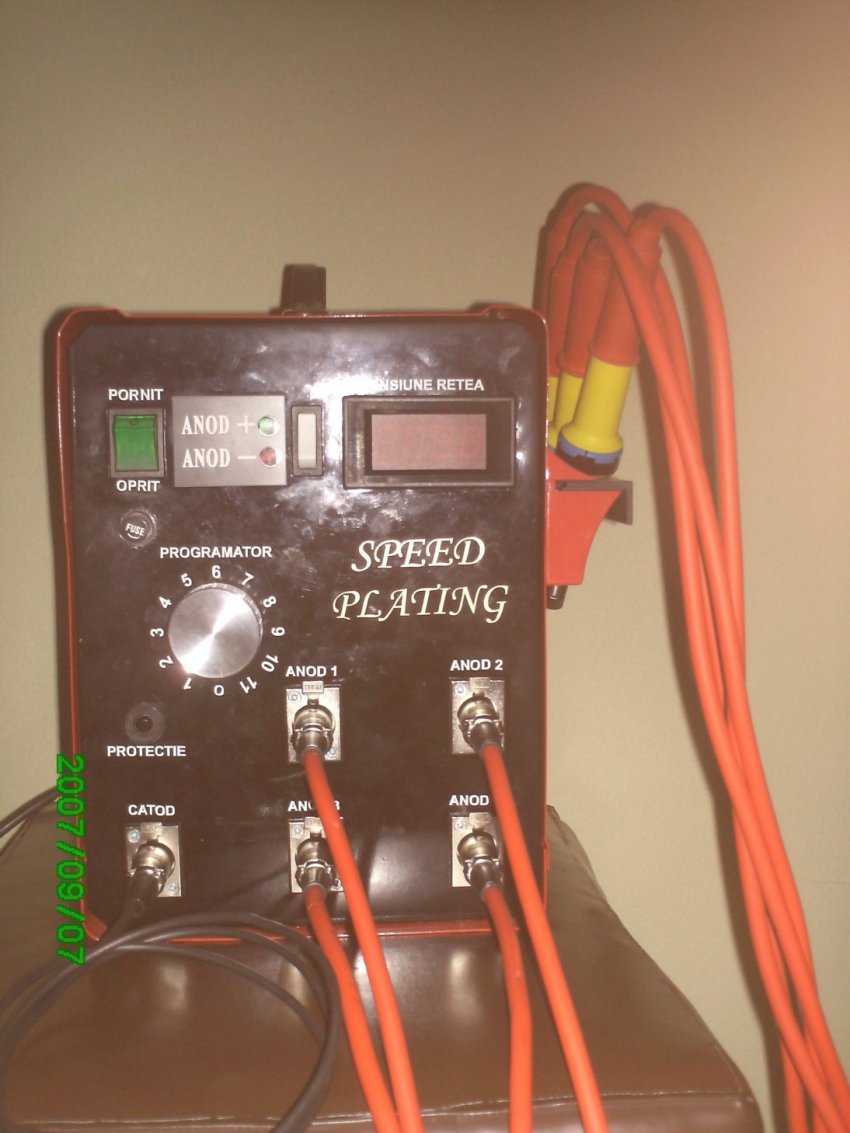 APARAT ELECTRONIC PENTRU PLACARI CU AUR, ARGINT, CUPRU, NICHEL, CROM
