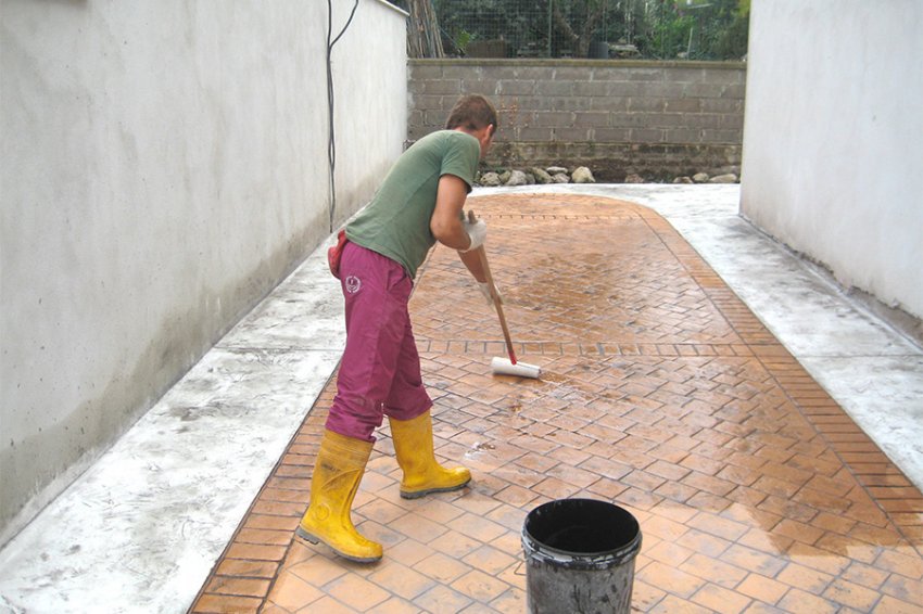 BETON AMPRENTAT- INTRETINERE SI RECONDITIONARE