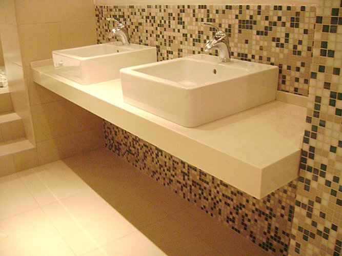 BLAT DE BAIE SUSPENDAT DUBLU CORIAN