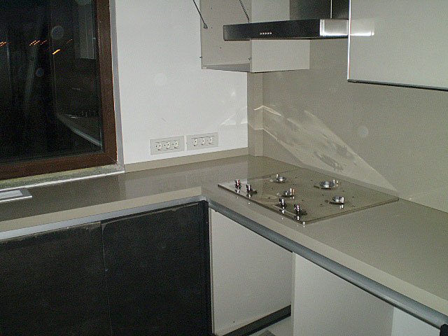 BLAT DE BUCATARIE TERMOREZISTENT ,ASEPTIC CU CHIUVETA INOX  REALIZAT DE PACIFIC .DETALII PE WWW